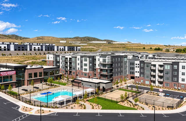 Holbrook Apartments Gallery 1
