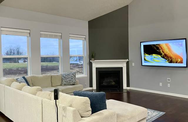 2038 Fieldcrest Lane Gallery 2