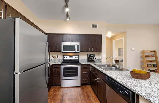 Campana Crown Valley Apartments Gallery 1
