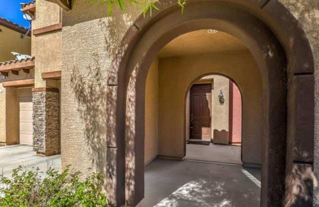 Beautiful 4 Bedroom in Desirable Guard Gated Community! Gallery 4