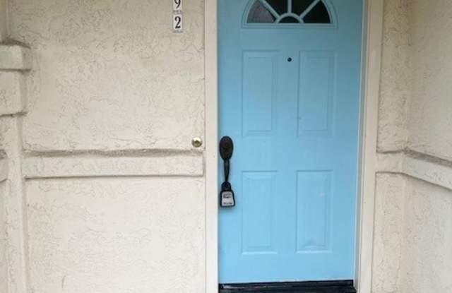 Newly Remodeled 2 bd/2.5 ba Townhome in Rancho Del Oro New Flooring New Paint New Appliances New Counter Tops New Fixtures - 190 Bautista Court, Oceanside, CA 92057
