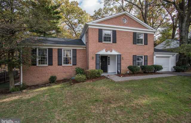 2290 DUNSTER LANE Gallery 3