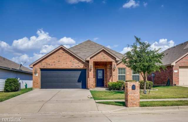 12301 Hunters Knoll Dr - 12301 Hunters Knoll Drive, Fort Worth, TX 76028