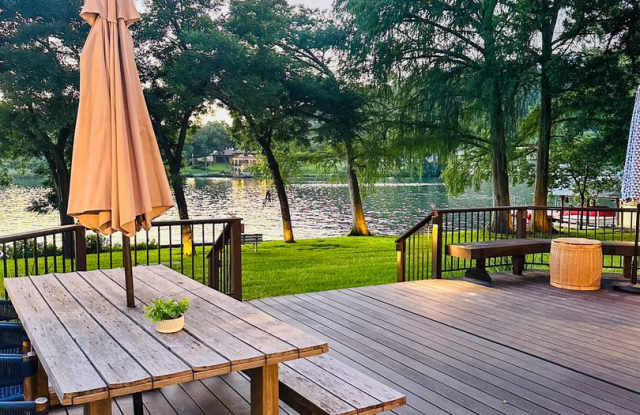 *** Lake Austin House * Waterfront * Lush 2 Acre Yard w/ Boat Dock * Pet Friendly * Fully Furnished, Renovated w/ Boat Slip *** photos photos