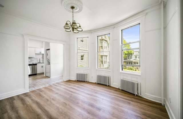 32 CLAREMONT AVE Gallery 2