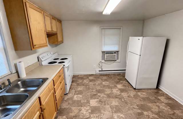 Two bedroom, 1 bath house in Burlington Gallery 4