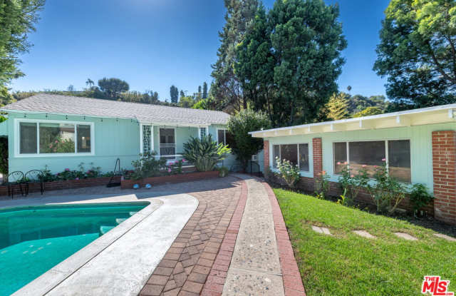 10948 Fruitland Drive Gallery 1