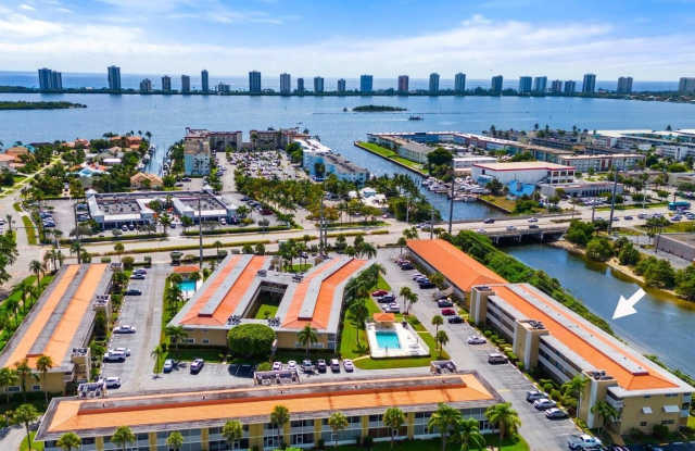 405 Us Highway 1 - 405 U.S. 1, Lake Park, FL 33403