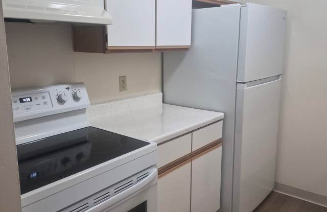 1801 Raleigh Ave - 1801 Raleigh Avenue, Lapeer, MI 48446