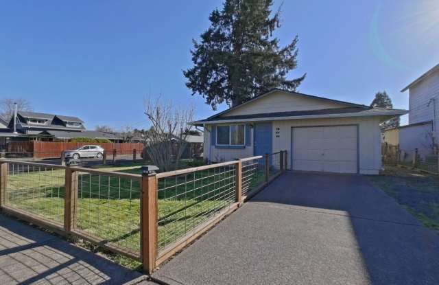 Charming 2 bedroom House in Junction City photos photos