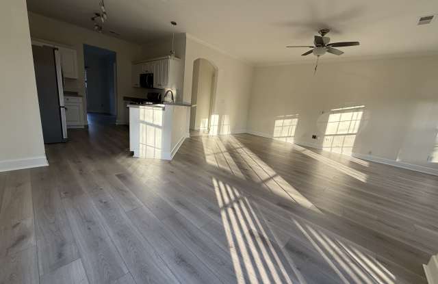 11915 Royal Castle Court Gallery 3