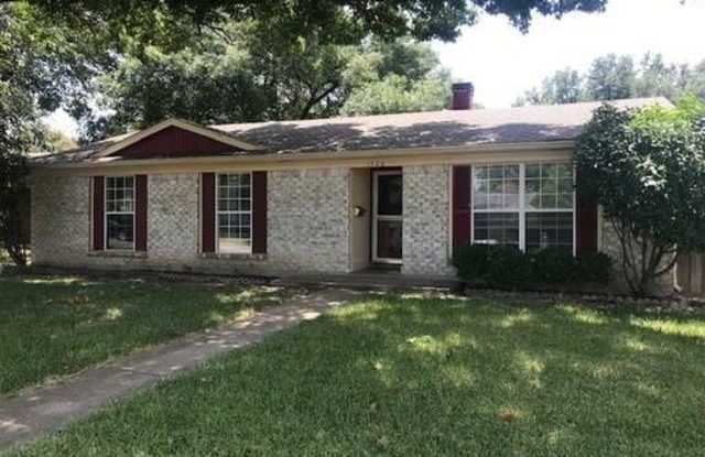 1726 Westbridge Way - 1726 Westbridge Way, Garland, TX 75044