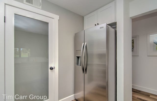 402 Villa Point Gallery 3