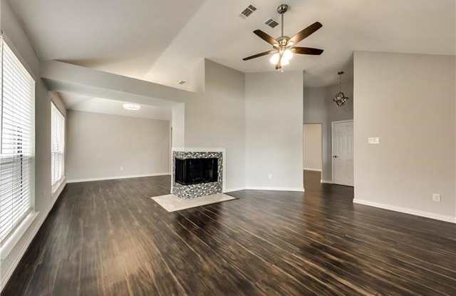 210 S Alder Drive Gallery 3