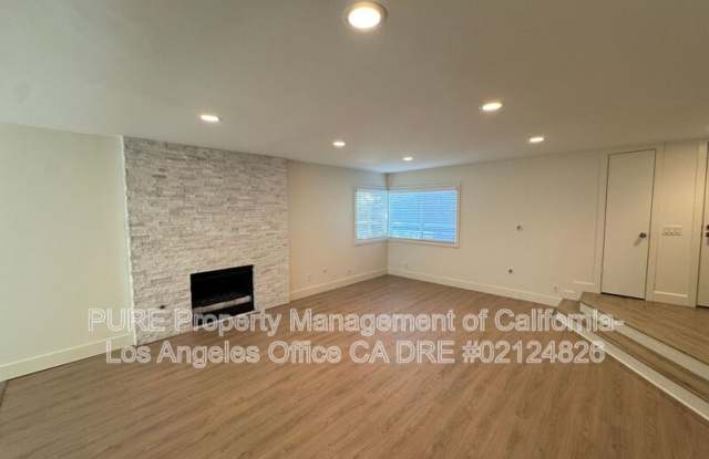 2330 Oak Street photos photos
