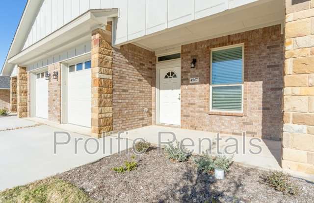 4907 Rose Garden Loop - 1 Gallery 2