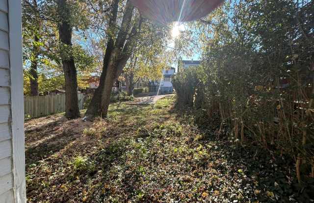 Amazing 4 bedroom 1 bath apartment home for rent in Brookline Gallery 2