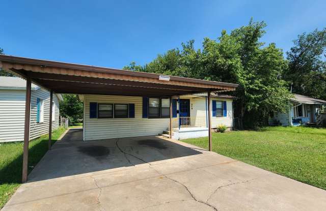Beautiful 3 bedroom house with granite countertops and central heat and air photos photos