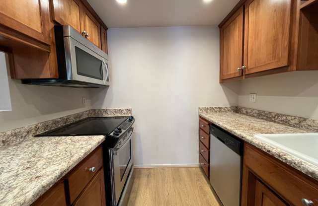 Two Bedroom Condo Sinsheimer Neighborhood Gallery 1