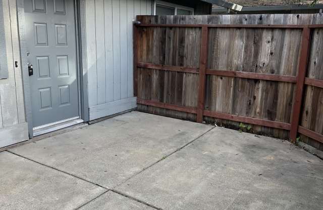 2106 Corby Avenue photos photos