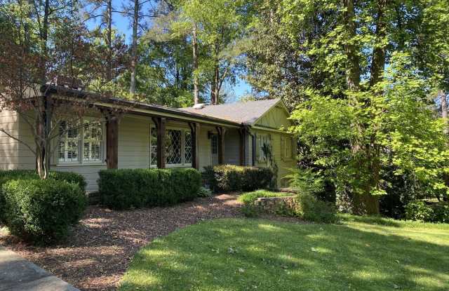 835 Starlight Cir - 835 Starlight Circle Northeast, Sandy Springs, GA 30342