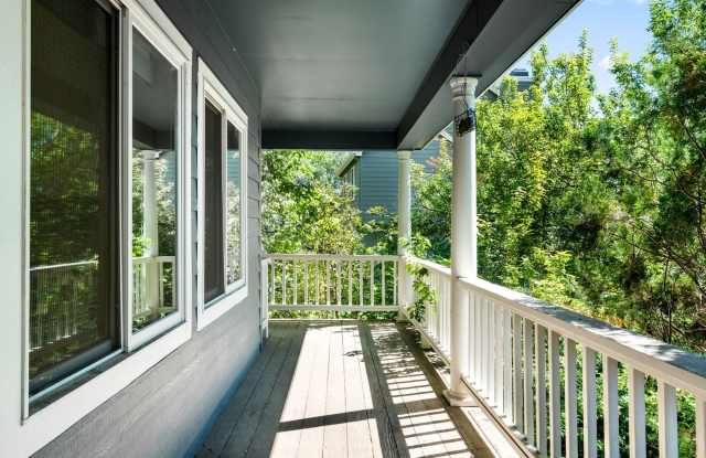 Beautiful 4 Bedroom 3.5 Bath - Boulder! Gallery 4