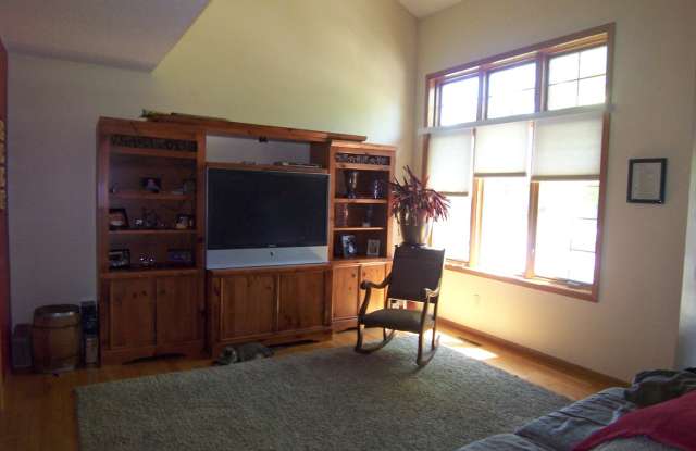 Beautiful 3 Bedroom Home in the Gilbert School District Gallery 4