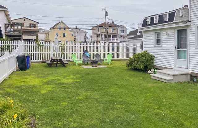 72 North End Boulevard Gallery 1