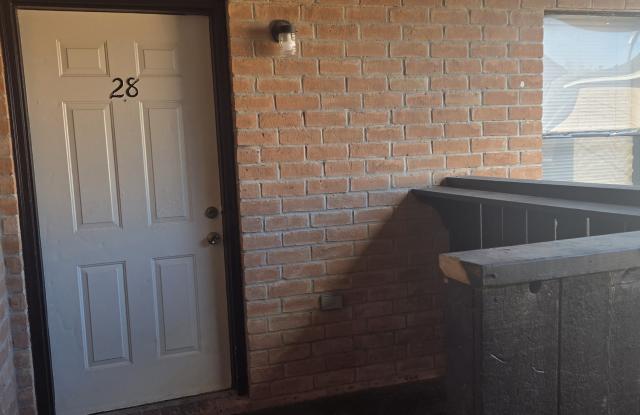 2702 Los Amigos Drive - 28 photos photos