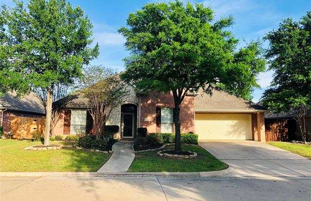 312 LAKEWOOD Drive - 312 Lakewood Drive, Trophy Club, TX 76262
