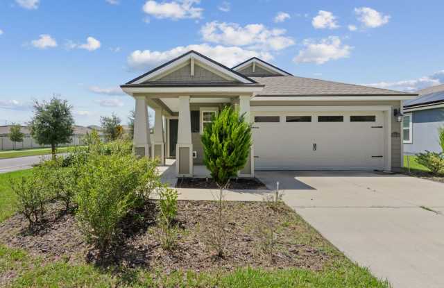 Charming 3-Bedroom Home in Nassau Crossing – Prime Yulee Location! - 86444 Nassau Crossing Way, Yulee, FL 32097