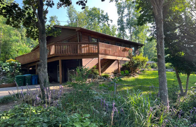 3 bed / 2 bath in South Asheville photos photos