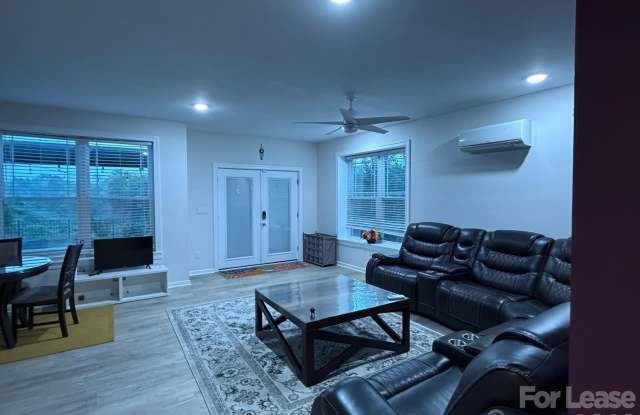 1733 Spears Drive NW Gallery 1