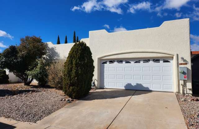 3 Bedroom 2 bath with solar and electric car plug in photos photos