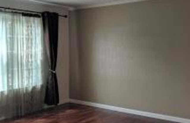 123 Plainfield Drive Gallery 3