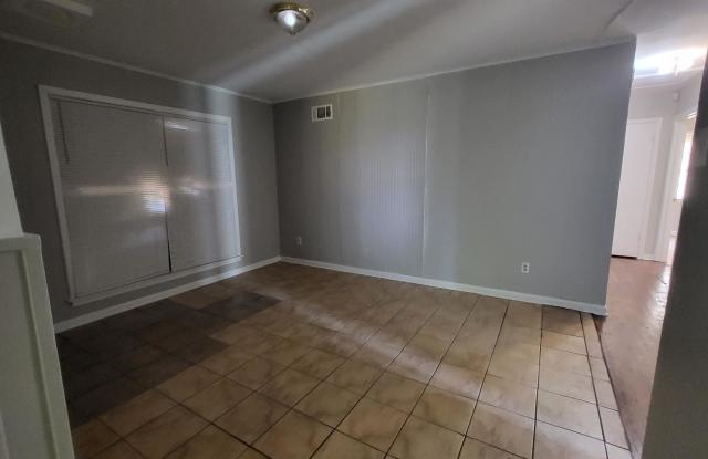 4697 Grecco Drive Gallery 4