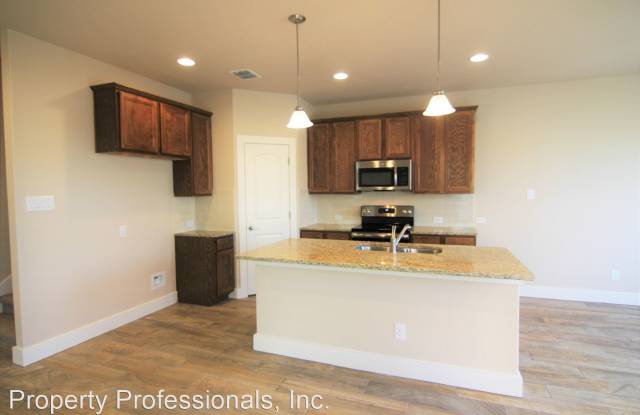 909 Crystal Brook Cove Gallery 2