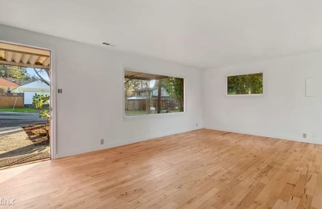 2324 Thurston Ave NE - 2324 Thurston Avenue Northeast, Olympia, WA 98506