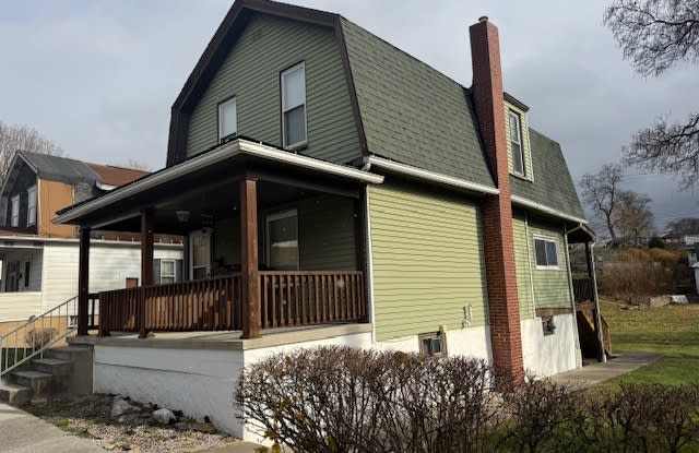 2205 14th Avenue - 2205 14th Avenue, Altoona, PA 16601