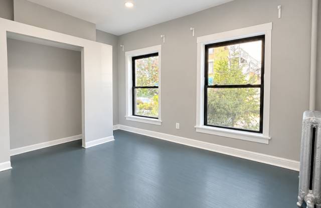 1349 W Grace Gallery 4