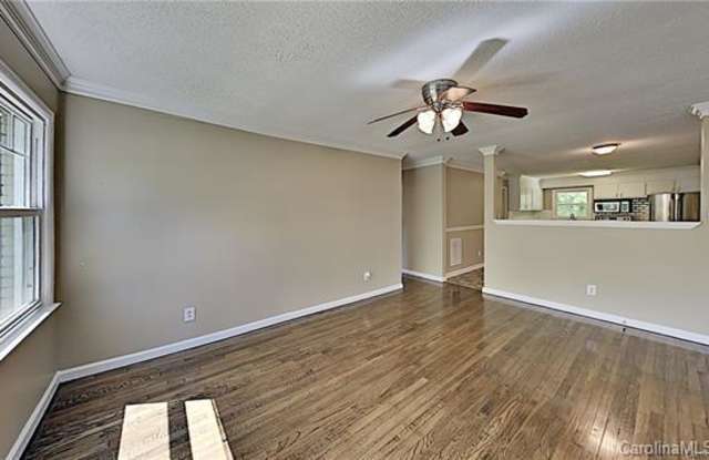 4245 Vinetta Court Gallery 3