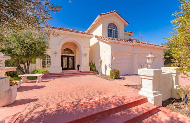 Luxury Living in this Stunning Pool Home! photos photos