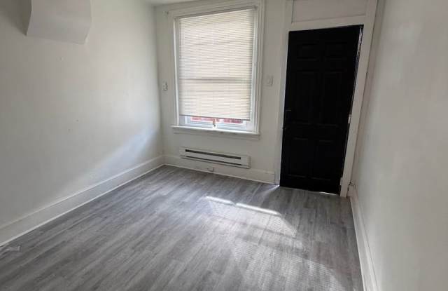 Single Family Home in the City of Reading Gallery 4
