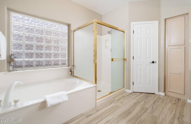 6037 W ROBIN Lane Gallery 4