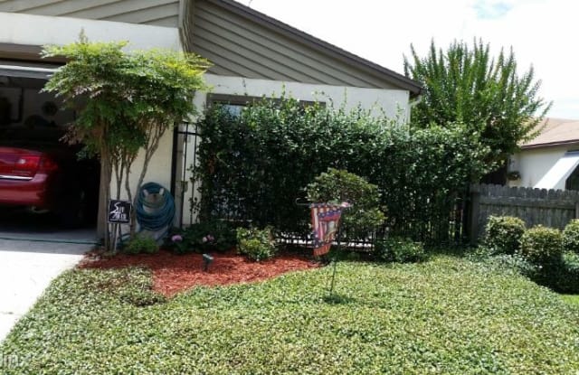 1961 Hickory Run E - 1961 Hickory Run East, Bellair-Meadowbrook Terrace, FL 32073