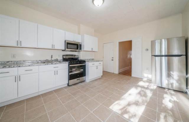 68 ROSE AVE photos photos