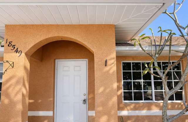 18549 Oriole Cir photos photos