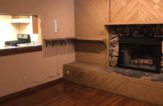 123 S BARKLEY -- Gallery 3