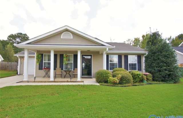 109 Sandy Hollow Drive - 109 Sandy Hollow Drive Northwest, Huntsville, AL 35757