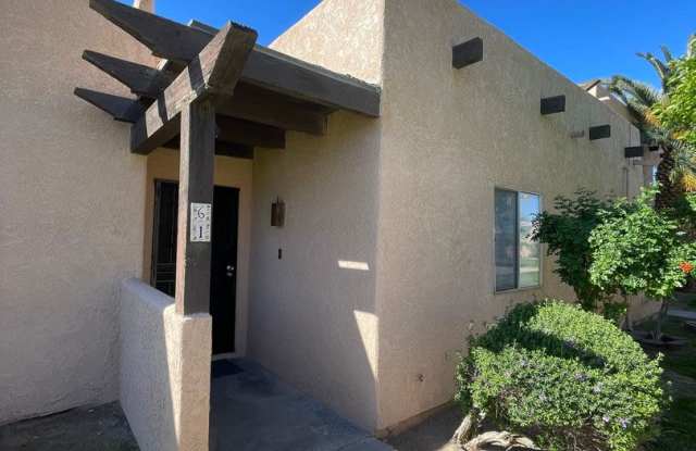 Cute 2 bedroom 2 bath Condo for RENT in Four Palms Condominium Complex photos photos